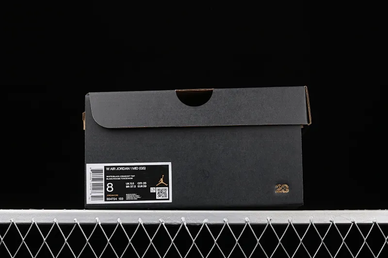 All categories Air Jordan Jordan series basketball shoes Air Jordan 1 Mid Air Jordan 1 Mid SE "Game Royal" AJ1 Joe 1 Black Pink China 554724-133